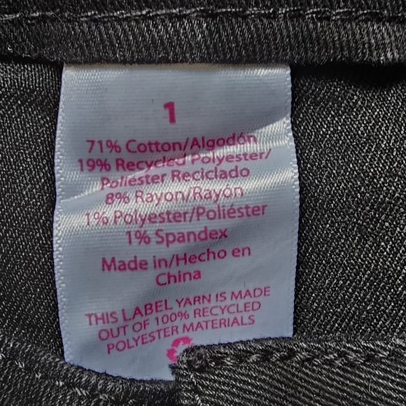 NWT No Boundaries Juniors Black Jeans Size 1 High Rise Mom Jean - Picture 3 of 10